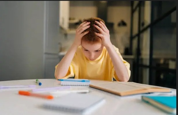 ضعف التركيز والانتباه داخل الحصة: كيف نفهمه ونتعامل معه؟